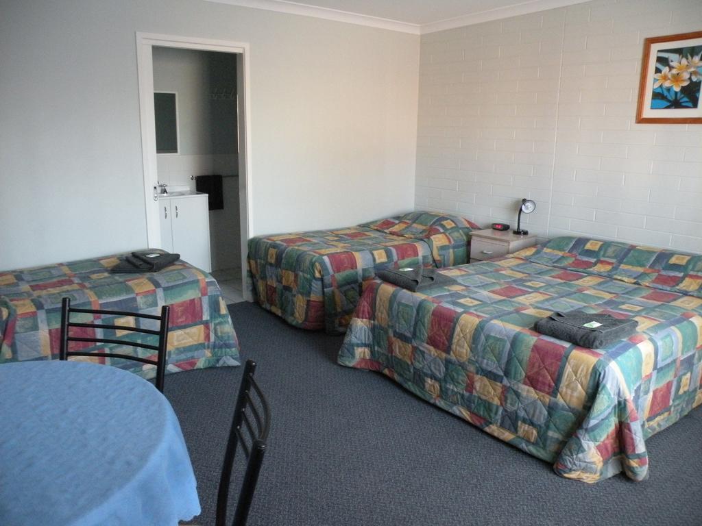 Corowa Motor Inn Bagian luar foto