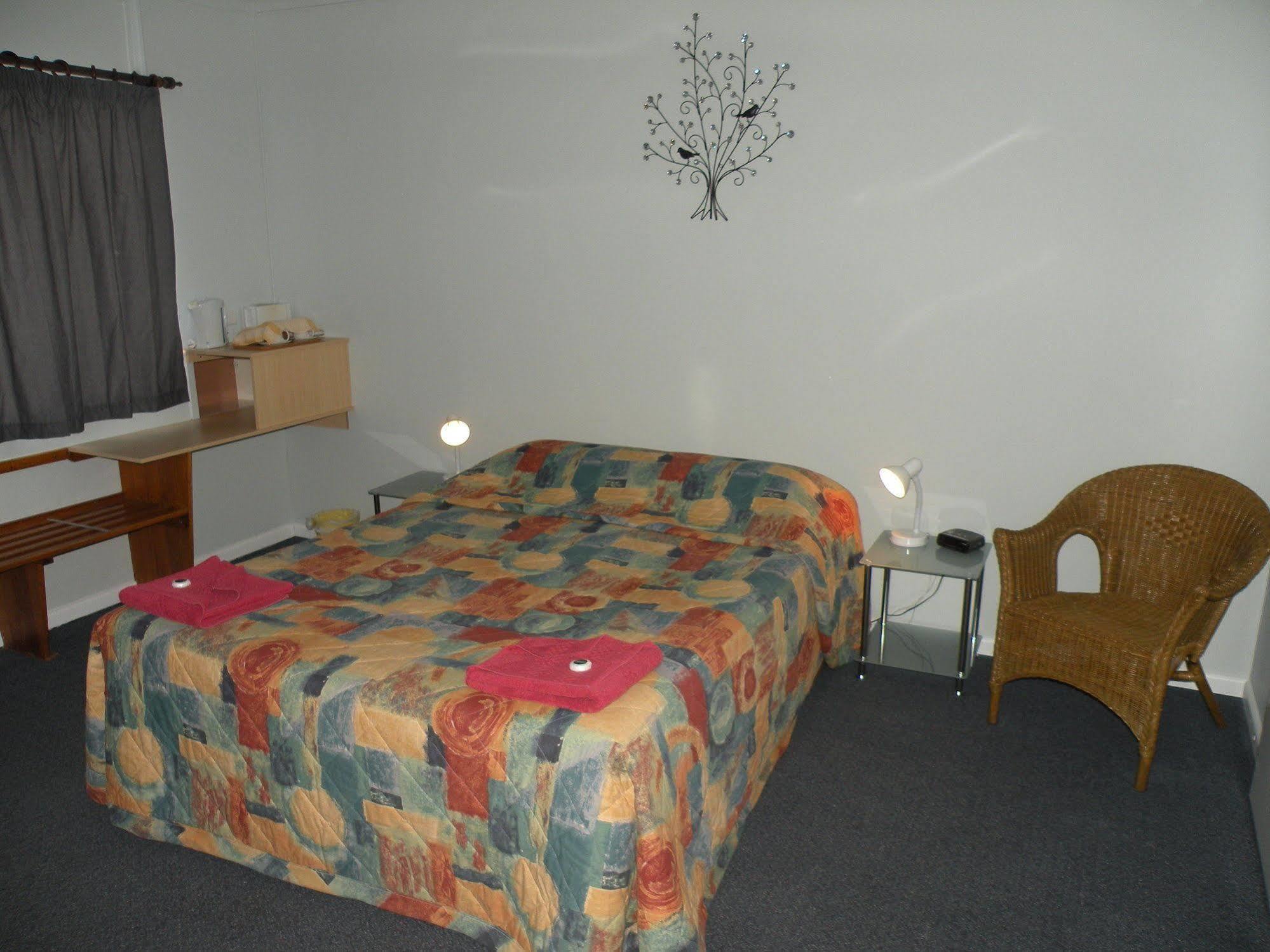 Corowa Motor Inn Bagian luar foto